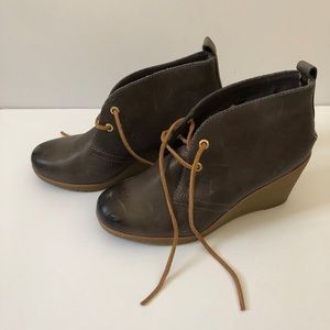 Sperry Harlow Graphite Leather Wedges